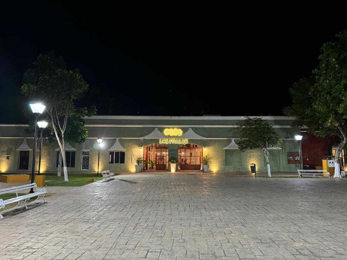 Frater Yucatan Hotel Valladolid  Exteriör bild